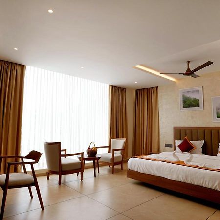 Bluemist Resorts อทิราพาลลี ภายนอก รูปภาพ
