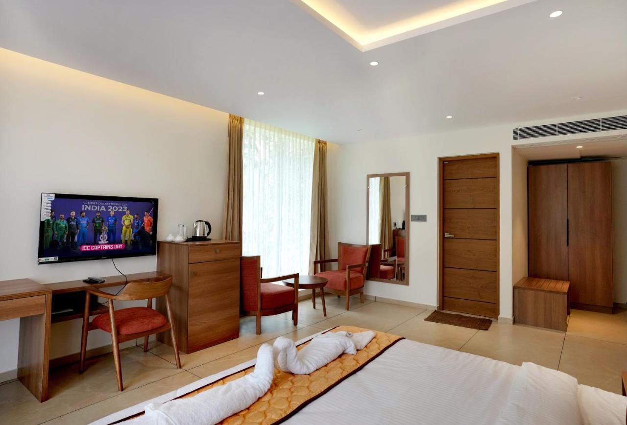 Bluemist Resorts อทิราพาลลี ภายนอก รูปภาพ