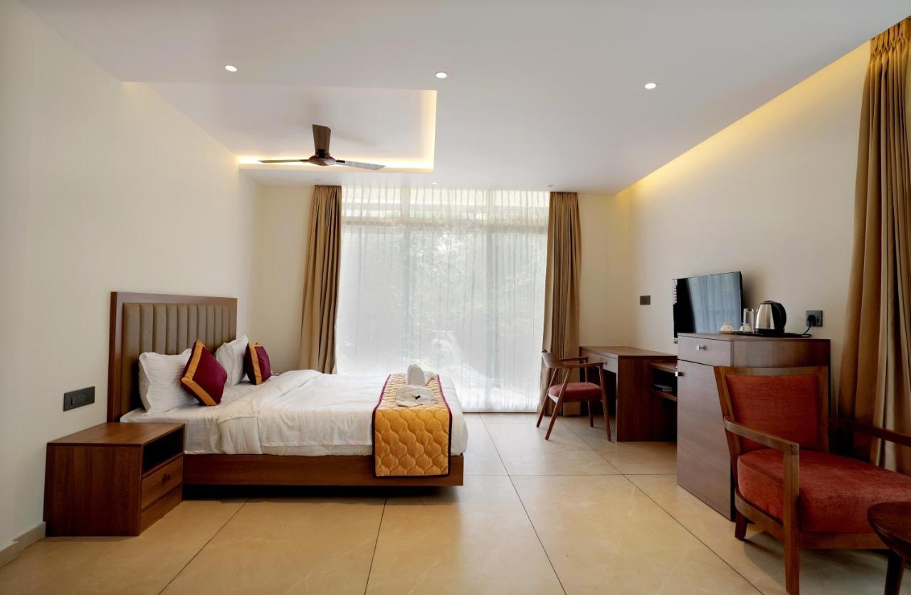 Bluemist Resorts อทิราพาลลี ภายนอก รูปภาพ