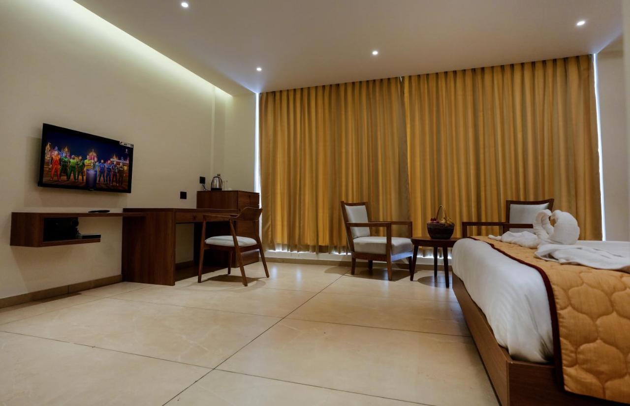 Bluemist Resorts อทิราพาลลี ภายนอก รูปภาพ