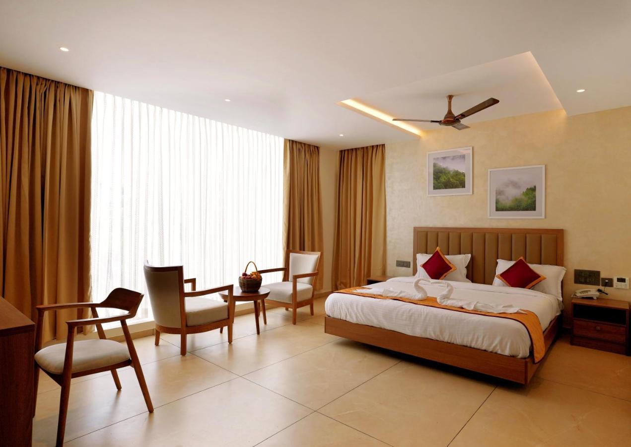 Bluemist Resorts อทิราพาลลี ภายนอก รูปภาพ