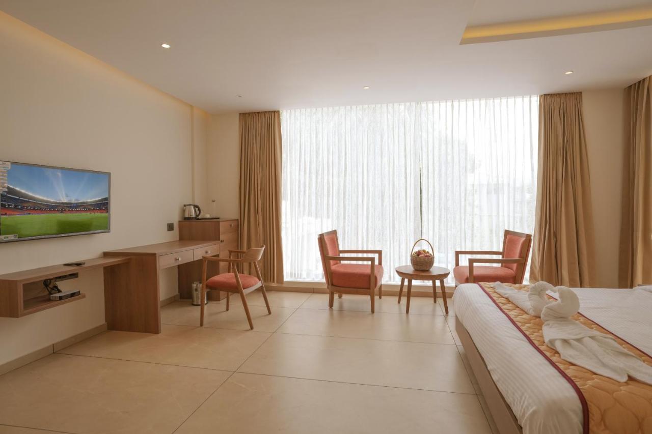 Bluemist Resorts อทิราพาลลี ภายนอก รูปภาพ